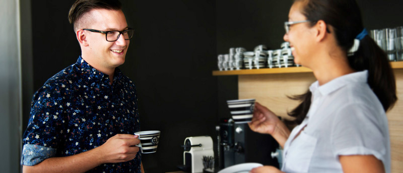 Thomas Schorn bei einem Kaffee